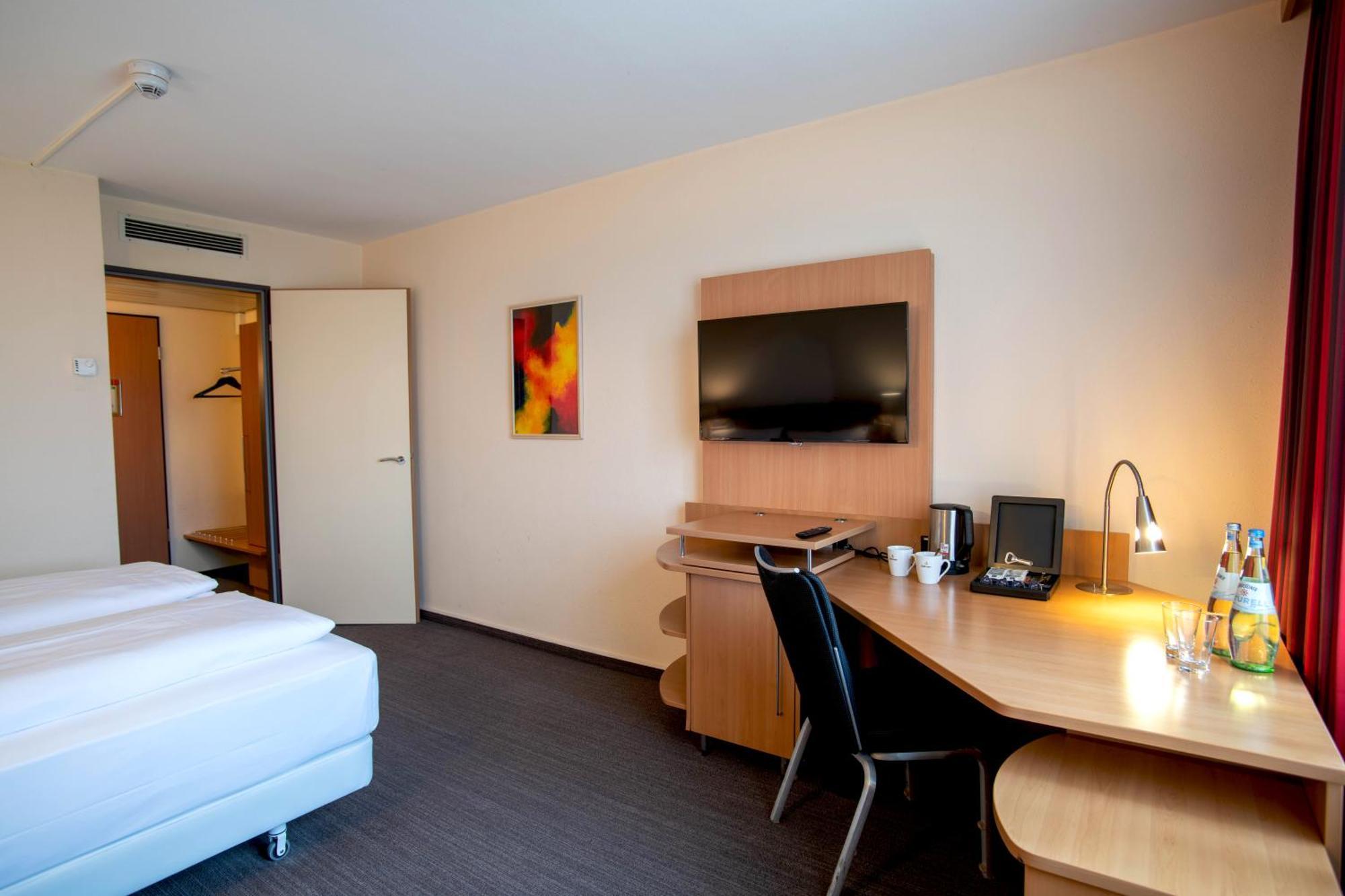 Best Western Conference Airporthotel Frankfurt Moerfelden Extérieur photo