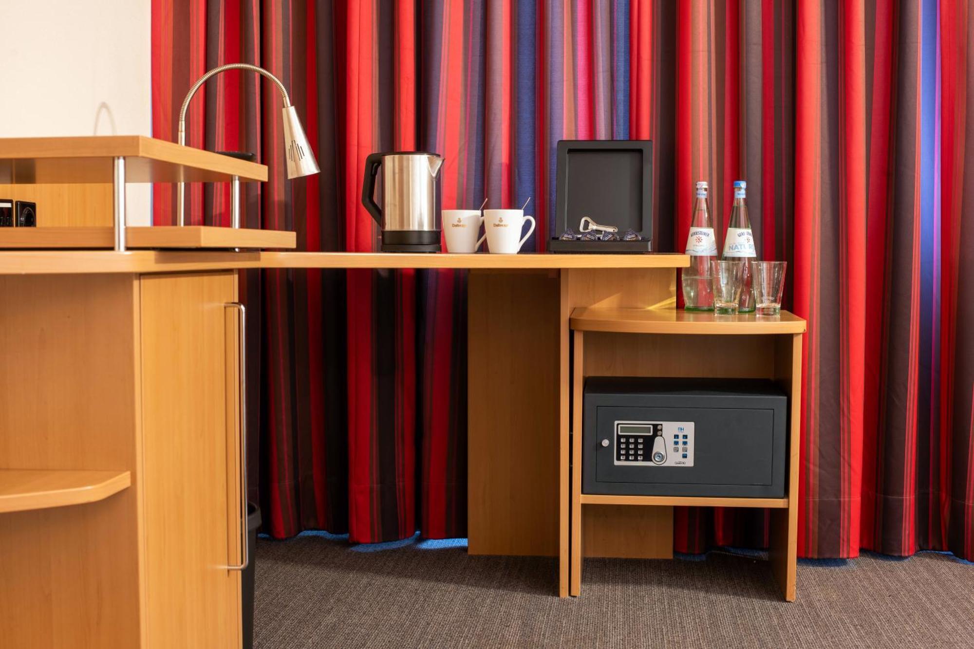 Best Western Conference Airporthotel Frankfurt Moerfelden Extérieur photo