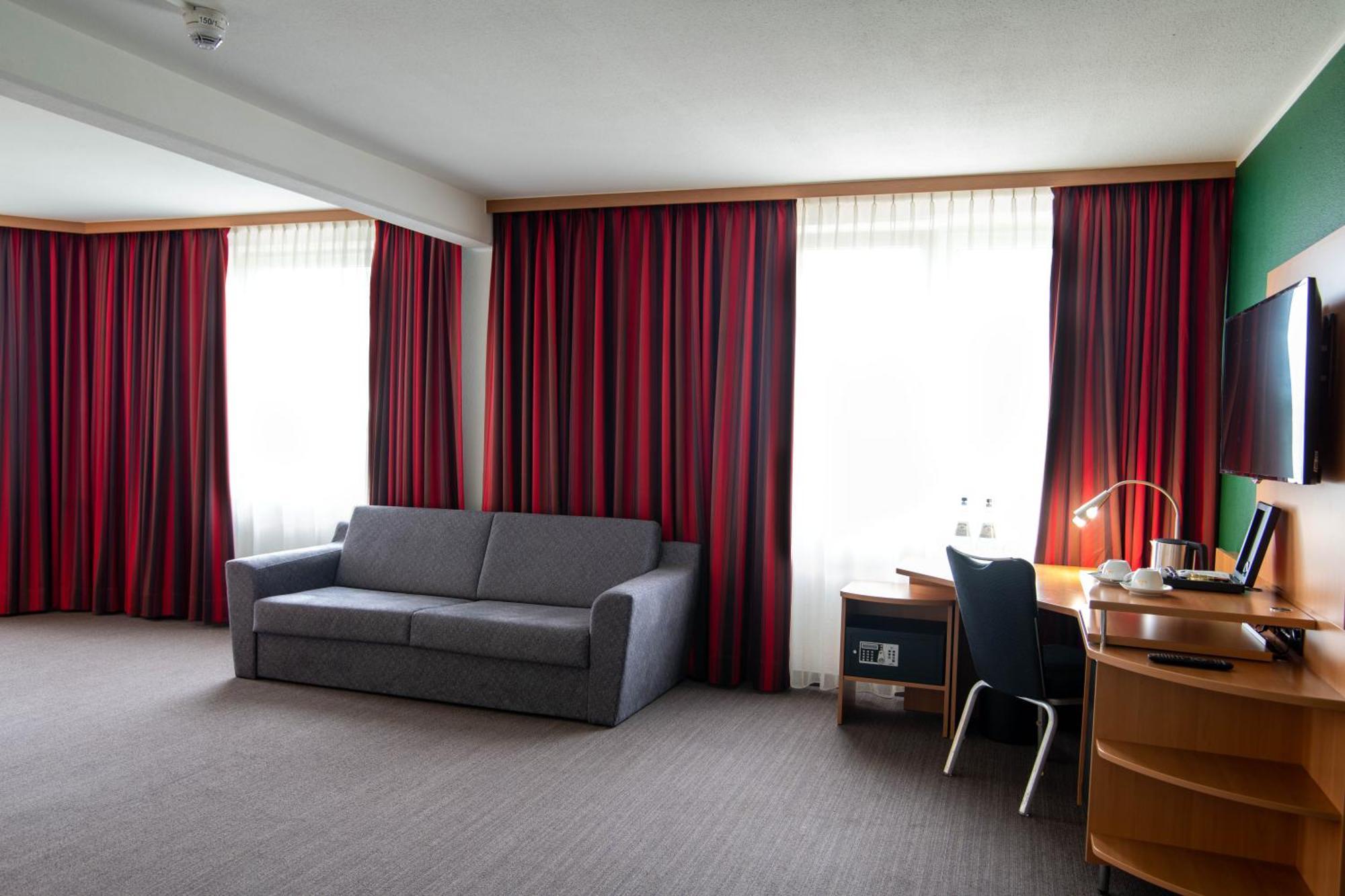 Best Western Conference Airporthotel Frankfurt Moerfelden Extérieur photo